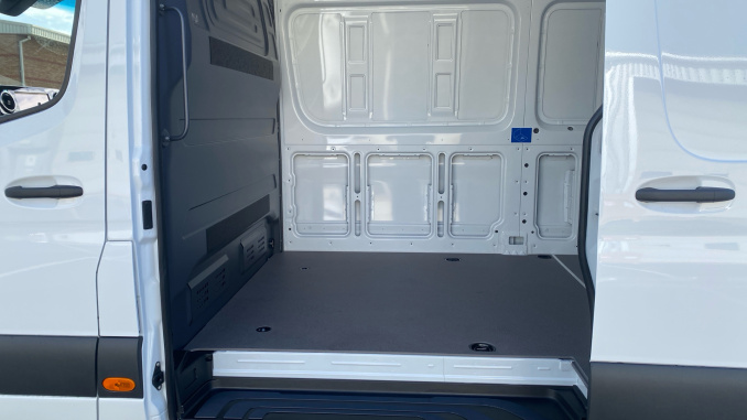 Mercedes-Benz Sprinter E314 L3 Electric Rwd 100kW 81kWh Pro Van Auto - Image 16